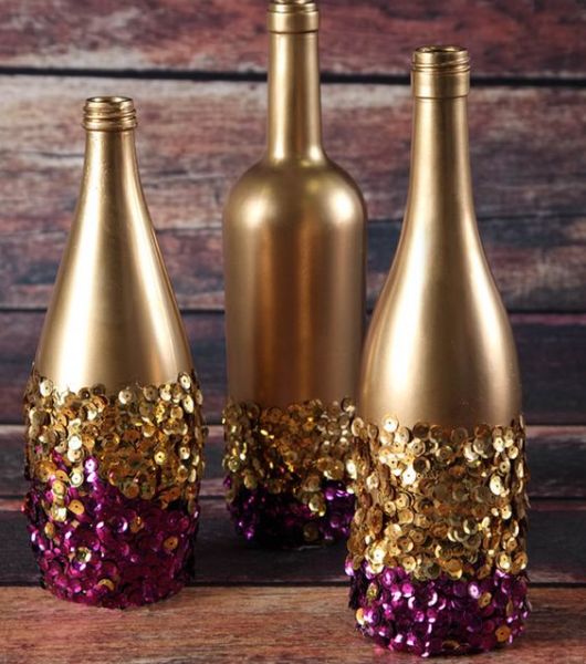 garrafa decorada com lantejolas